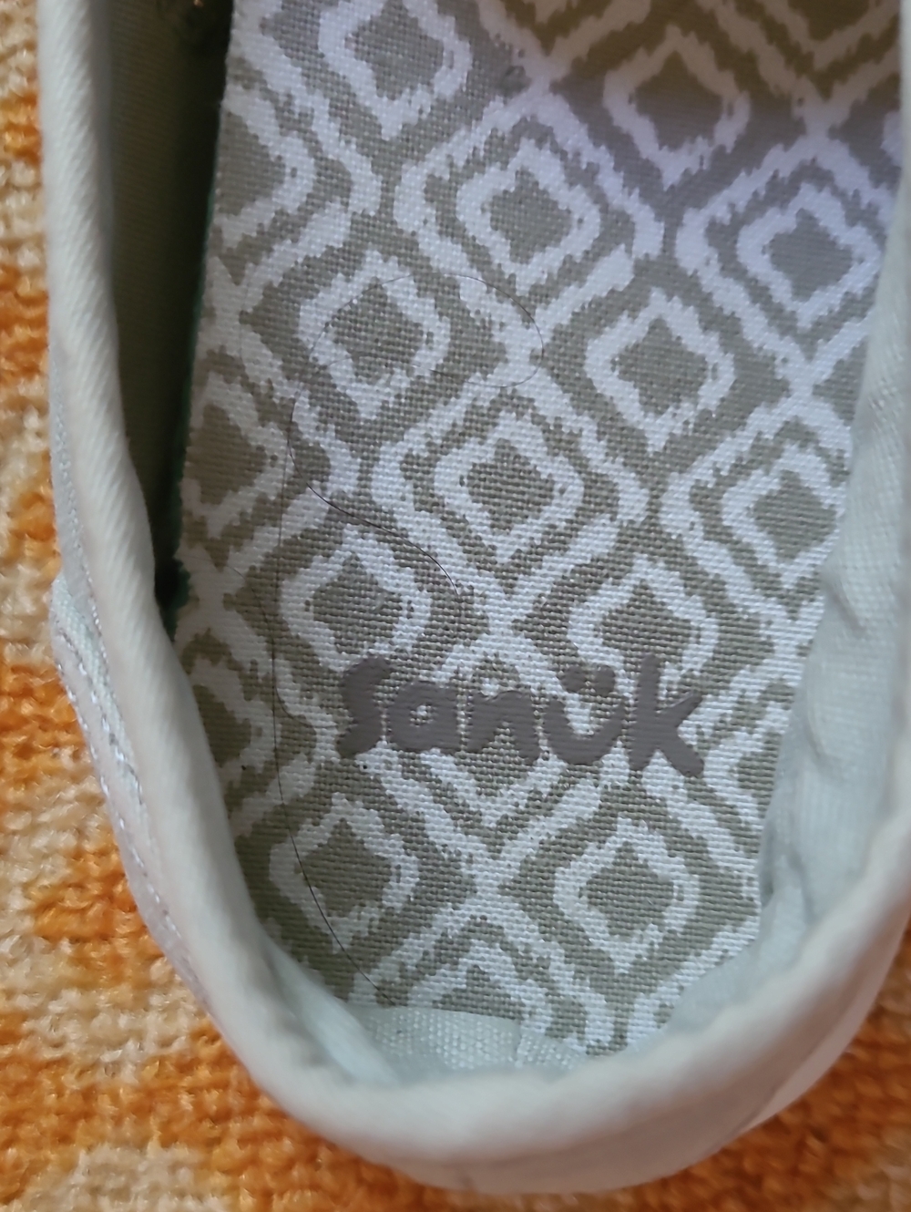 Sage Green Sanuks 8.5 Good Shape - Picture 2 of 3